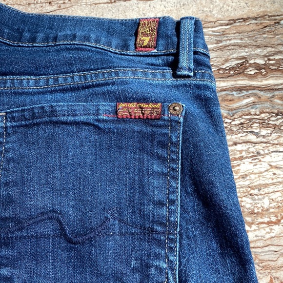 7 for all mankind straight leg jeans in blue denim. size 28 with lots of stretch - Picture 4 of 10